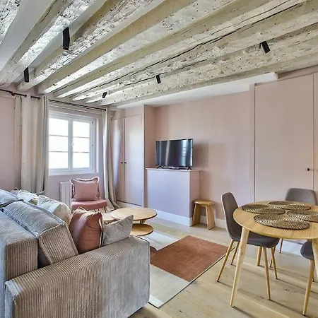 Daire 41.typical Parisian Flat#4pers#le Marais#beaubourg Paris