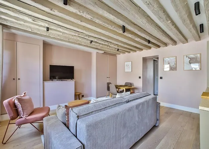 41.typical Parisian Flat#4pers#le Marais#beaubourg *